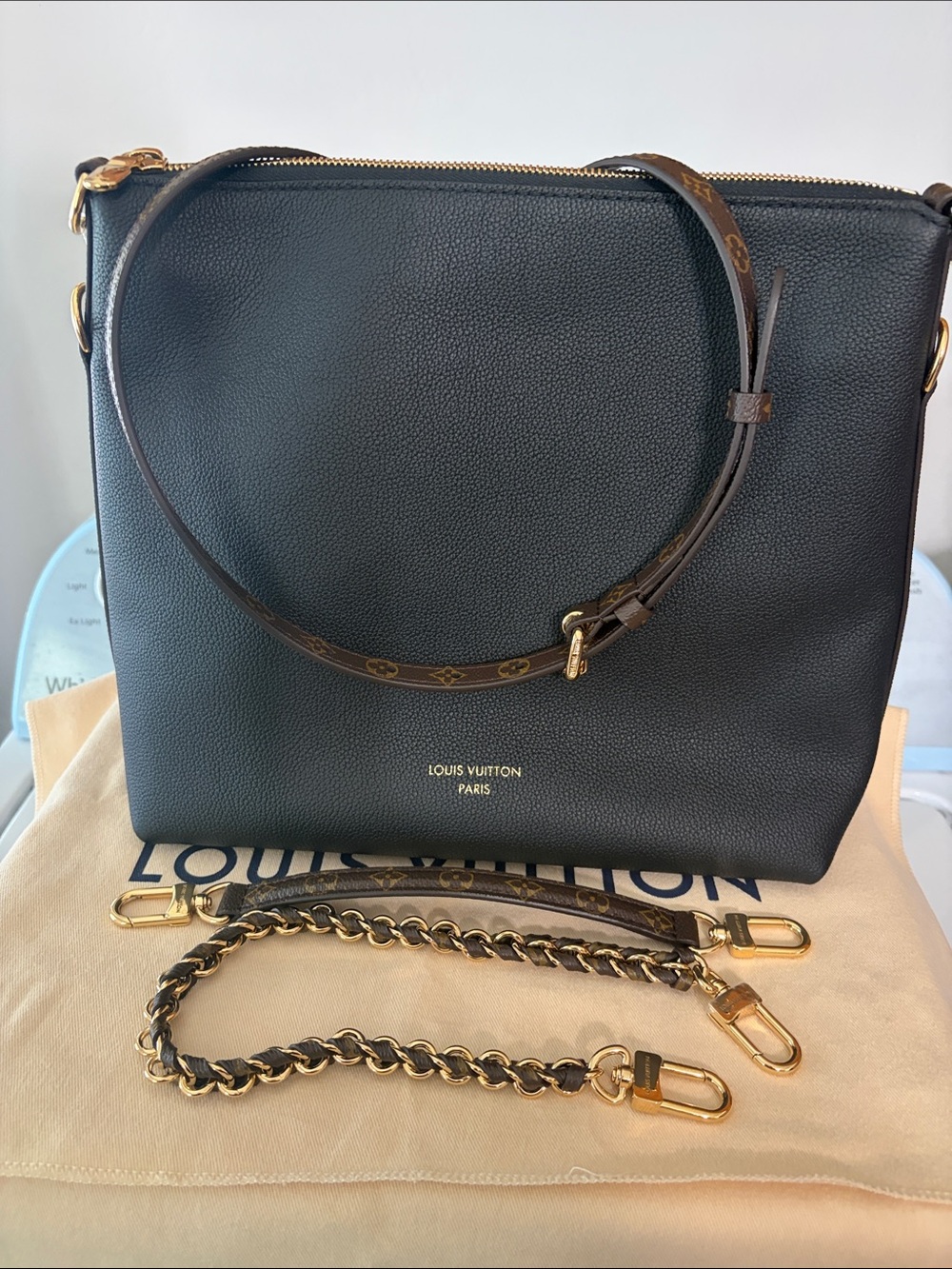 Louis Vuitton MultiPass Black Leather